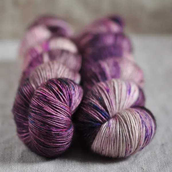 GarnStories Merino Singles - Bunter Hund #A8