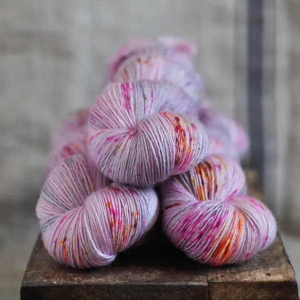 GarnStories Merino Silky Singles - Bunter Hund #24