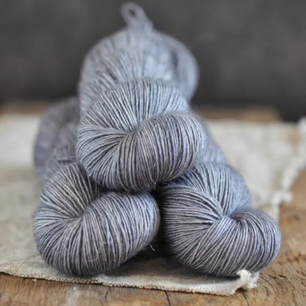 GarnStories Merino Linen Singles - Asphalt Cowboy
