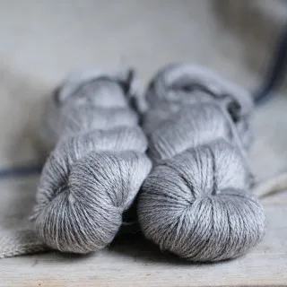 NEU: TIBET - Merino, Yak und Seide in Silbergrau (366m LL)