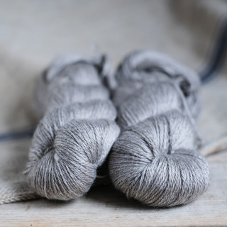 NEU: TIBET - Merino, Yak und Seide in Silbergrau (366m LL)